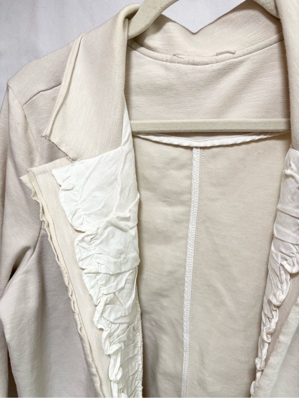 Women’s Cream Ruffle-Trim Jacket - Picture 2 of 9